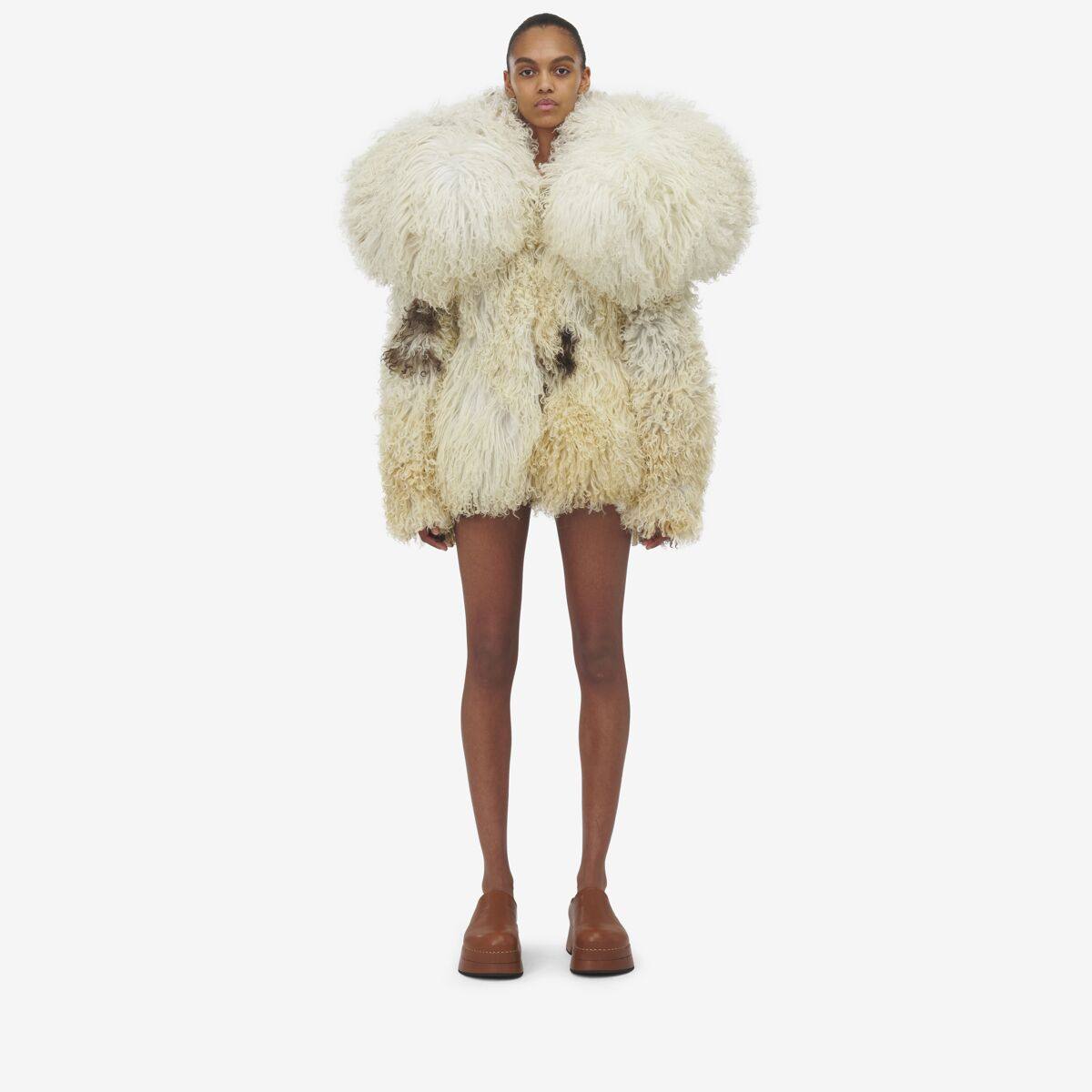 ALEXANDER MCQUEEN - Exaggerated Shoulder Shearling Coat​ - Item 808041Q5AN48004